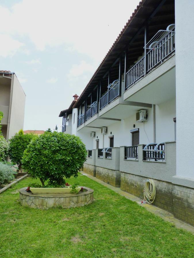 Yannis Apartments Άφυτος Εξωτερικό φωτογραφία